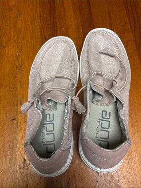 Hey Dude Women's Rose Sparkle Wally Slip-On Moccasins